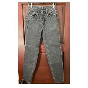 Black bdg mom jeans size 25